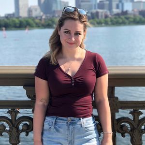 Meet your Posher, Olivia